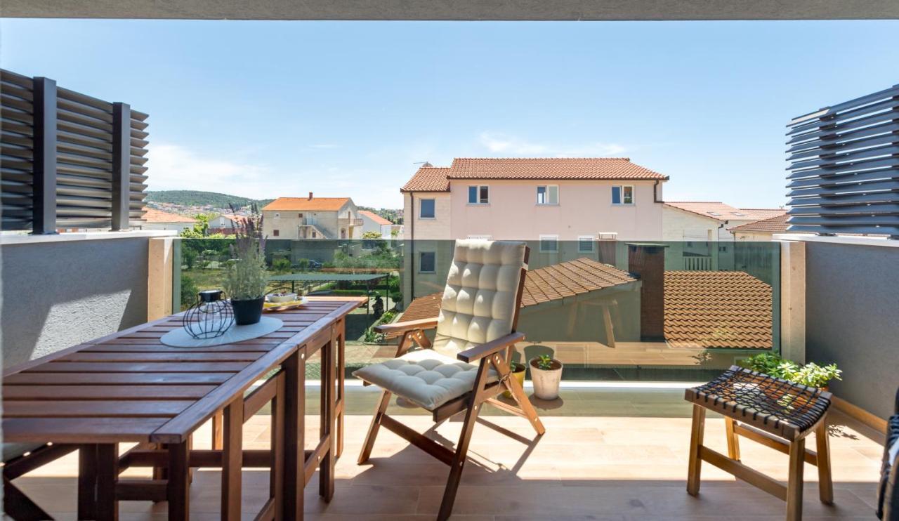 New And Chic Place Near Old Town Of Trogir Extérieur photo