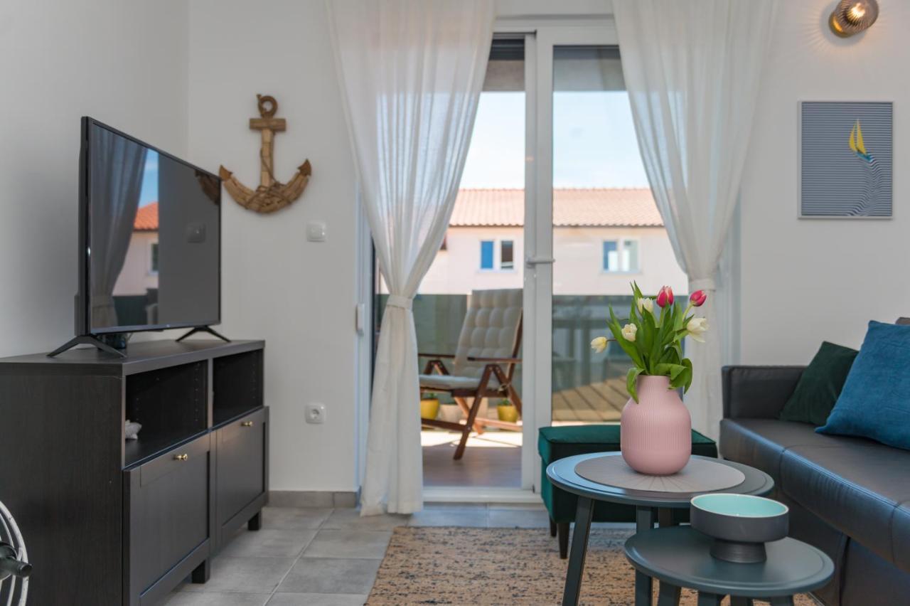 New And Chic Place Near Old Town Of Trogir Extérieur photo