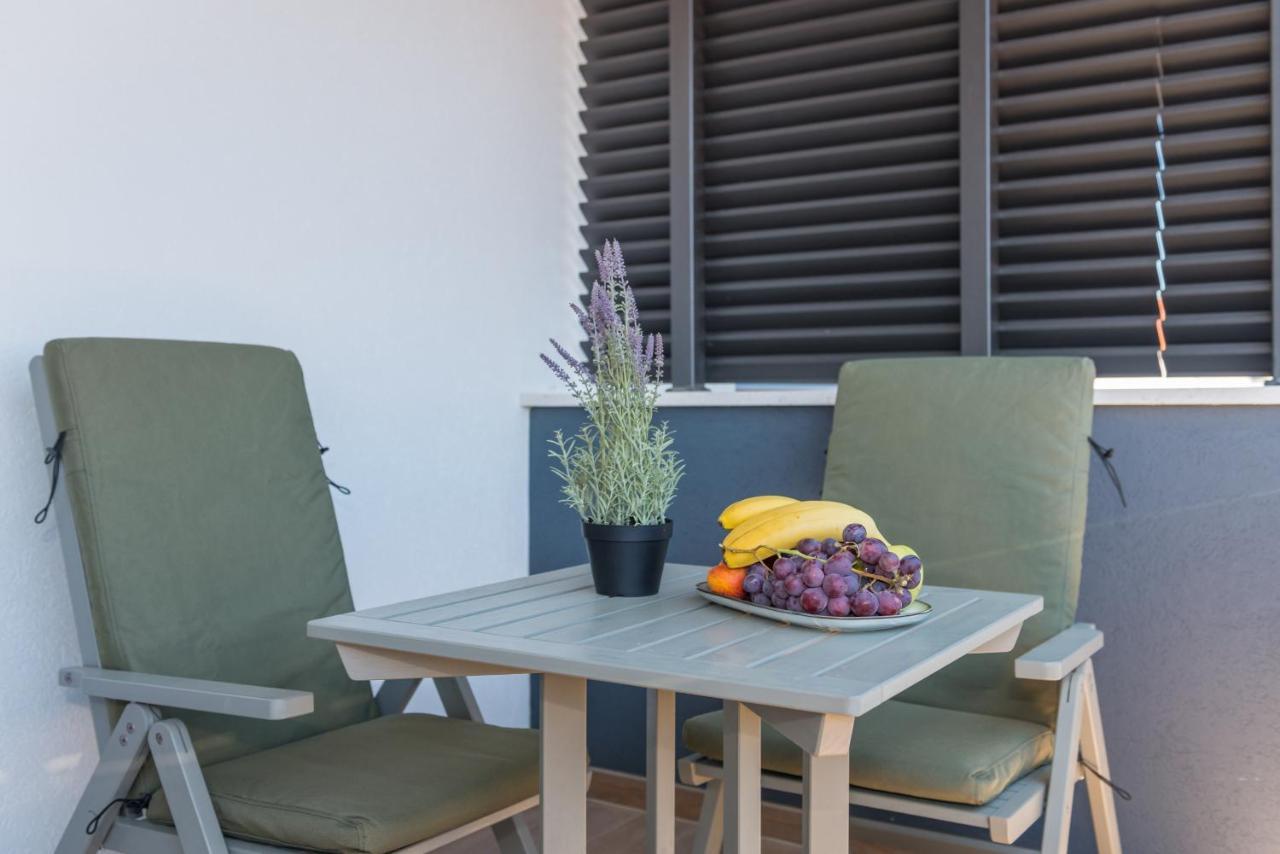 New And Chic Place Near Old Town Of Trogir Extérieur photo